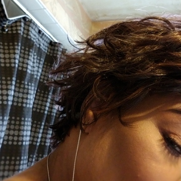 Auburn wig with gold highlights!!! - Picture 2 of 4